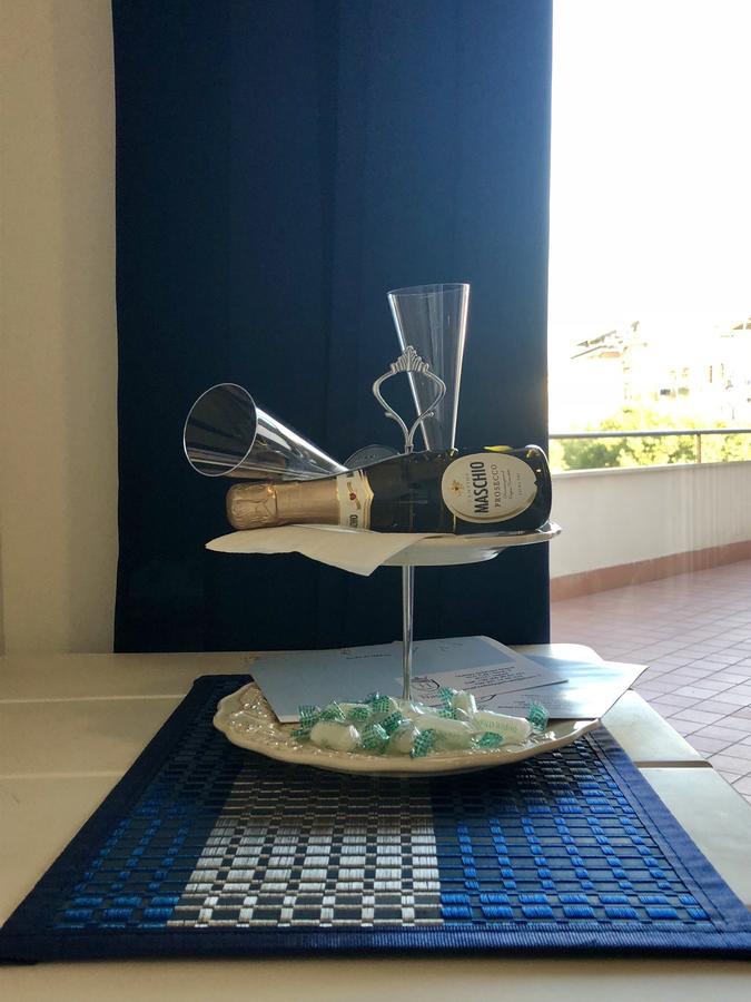 Holiday Garibaldi Napoli Bed & Breakfast Ngoại thất bức ảnh