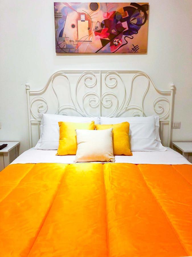 Holiday Garibaldi Napoli Bed & Breakfast Ngoại thất bức ảnh