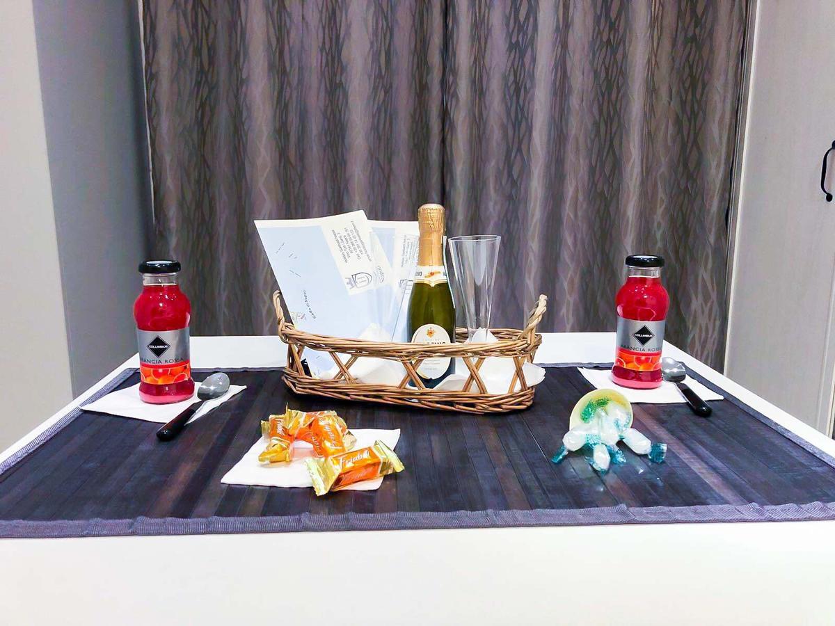 Holiday Garibaldi Napoli Bed & Breakfast Ngoại thất bức ảnh