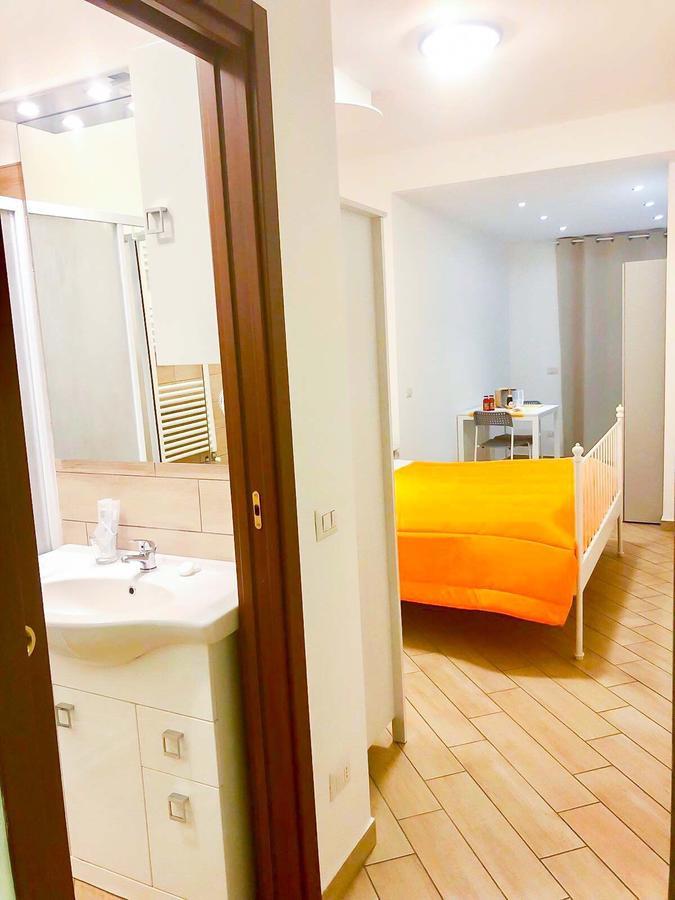 Holiday Garibaldi Napoli Bed & Breakfast Ngoại thất bức ảnh