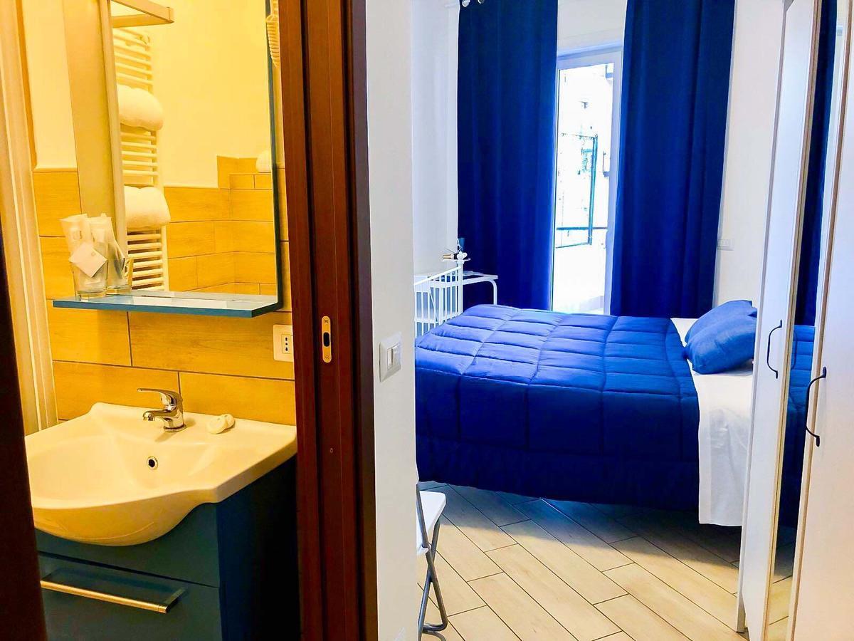 Holiday Garibaldi Napoli Bed & Breakfast Ngoại thất bức ảnh