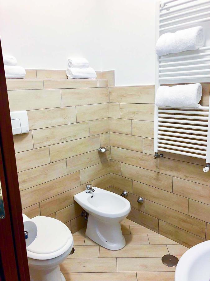 Holiday Garibaldi Napoli Bed & Breakfast Ngoại thất bức ảnh